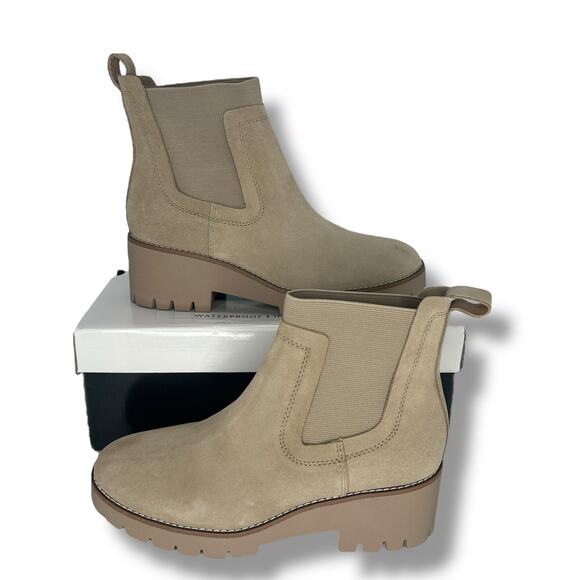 NEW Aqua Waterproof Boots Size 9 Sand Tan Suede Chunky Lug Booties Chelsea - Picture 1 of 12